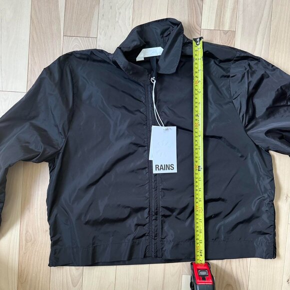 NWT RAINS Cropped Windbreaker – Black, Nylon, Zip Closure - Picture 7 of 8